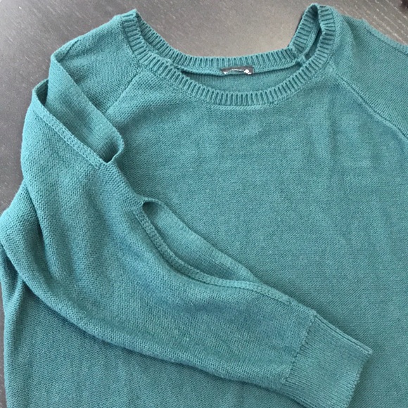 Torrid plus split cut out sleeve pullover sweater - Picture 5 of 6